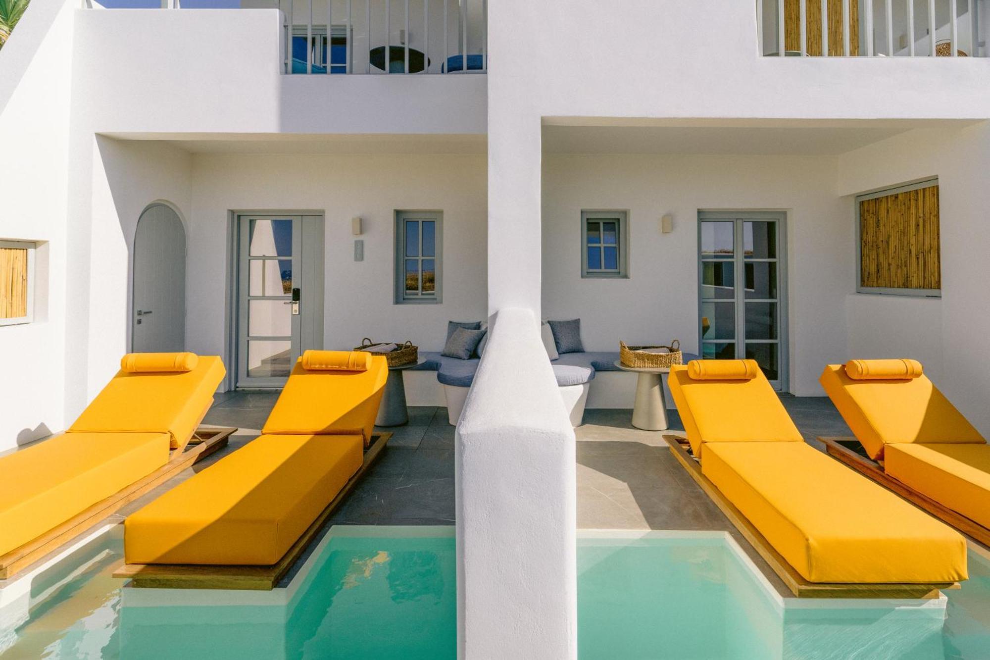 Mr & Mrs White Paros Suites & More เนาซา ภายนอก รูปภาพ
